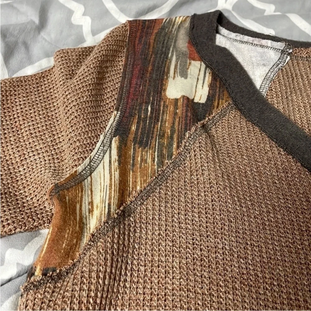 Bucket List size large light brown lightweight soft and stretchy v-neck sweater